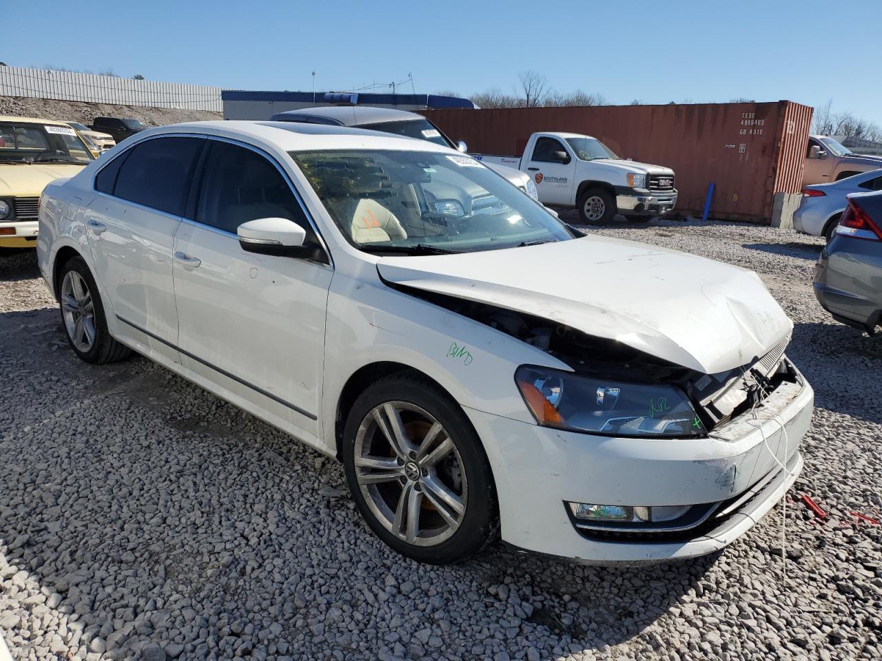 2014 VOLKSWAGEN PASSAT SEL - Image 4