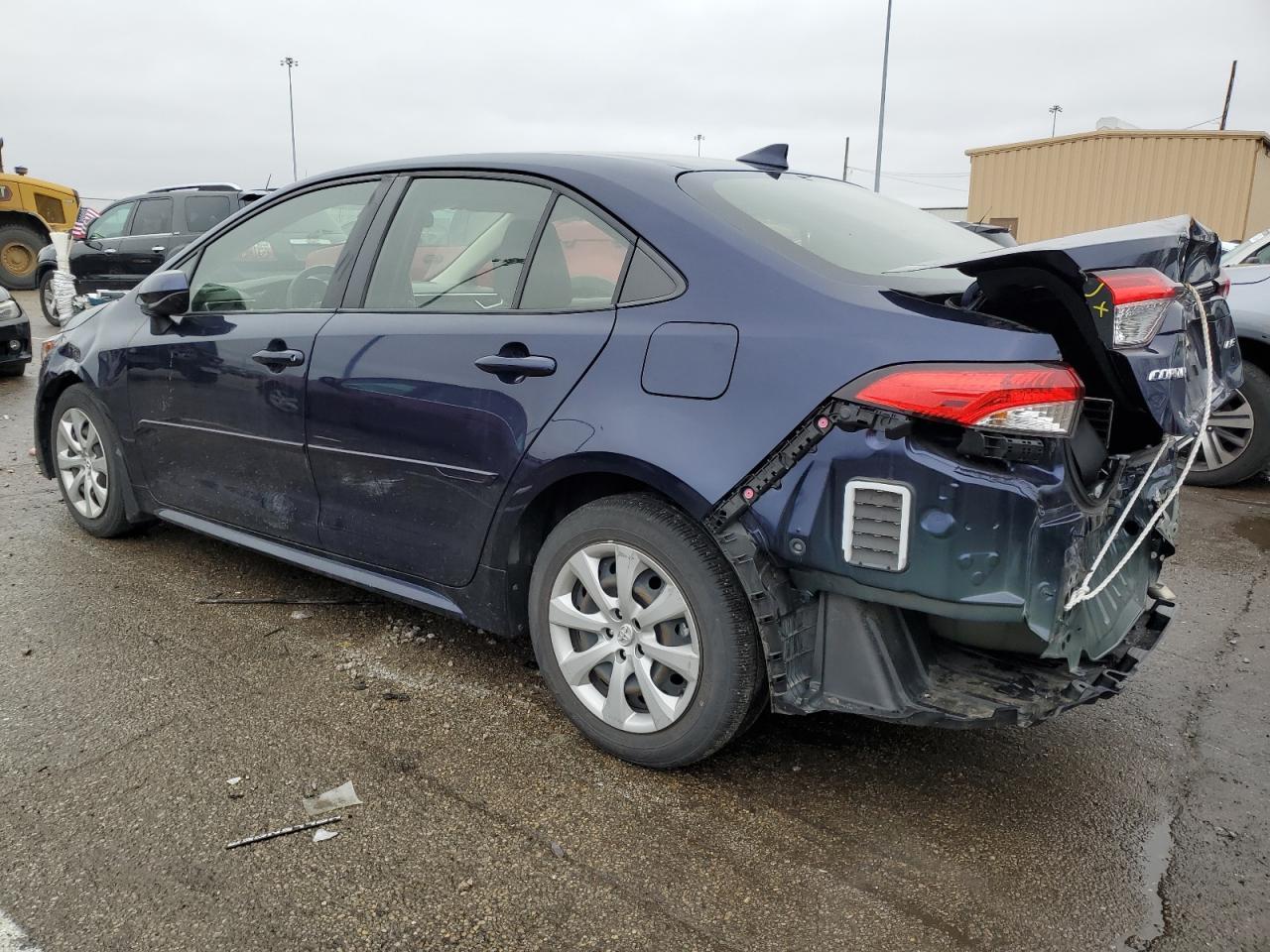 2021 TOYOTA COROLLA LE - Фото 2