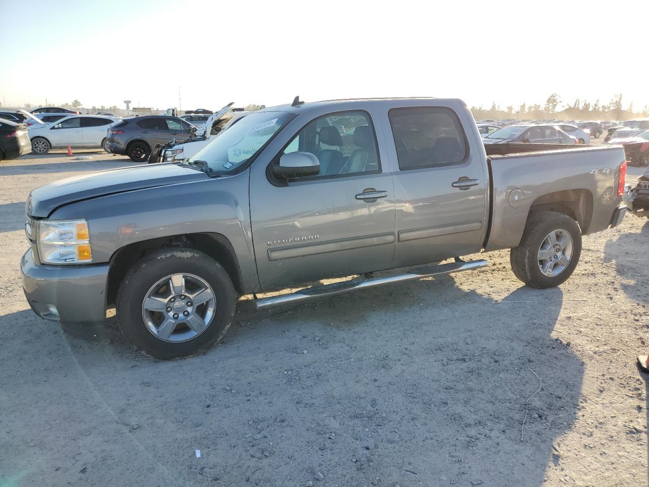 2013 CHEVROLET SILVERADO