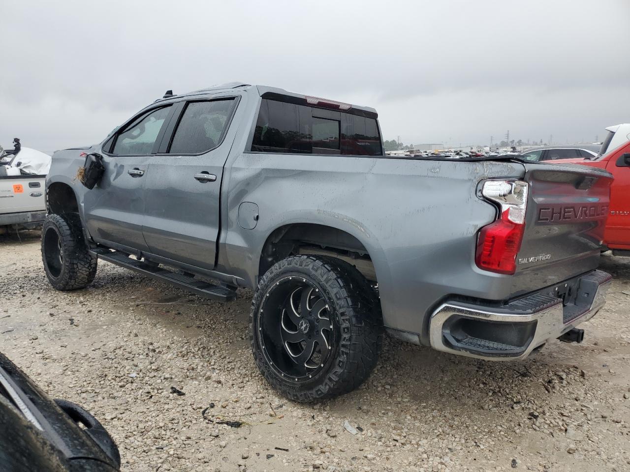 2019 CHEVROLET SILVERADO - Image 2