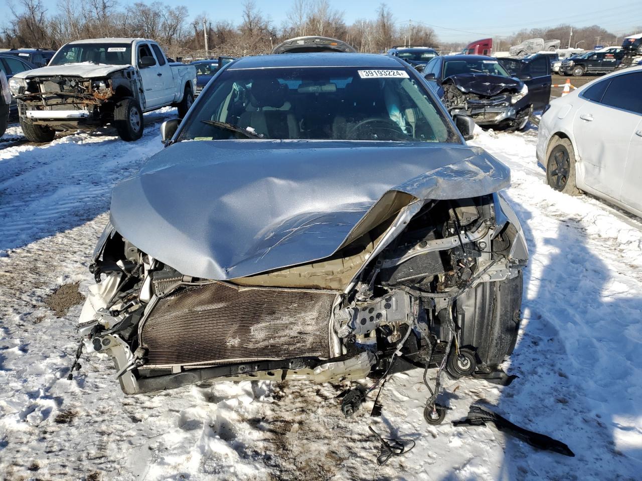 2015 TOYOTA CAMRY LE - Фото 5
