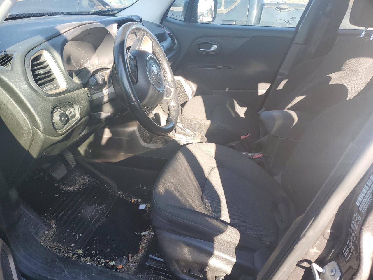 2017 JEEP RENEGADE L - Image 7