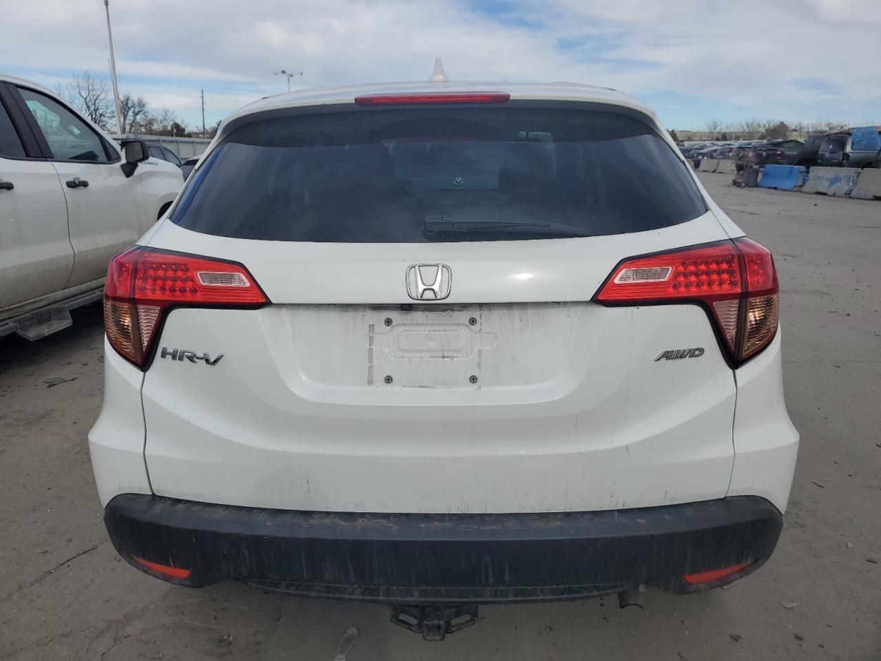 2018 HONDA HR-V LX - Image 6
