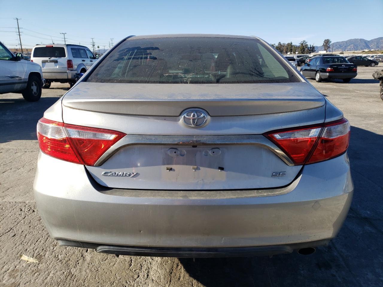 2015 TOYOTA CAMRY LE - Фото 6