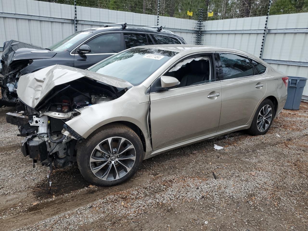 2016 TOYOTA AVALON XLE
