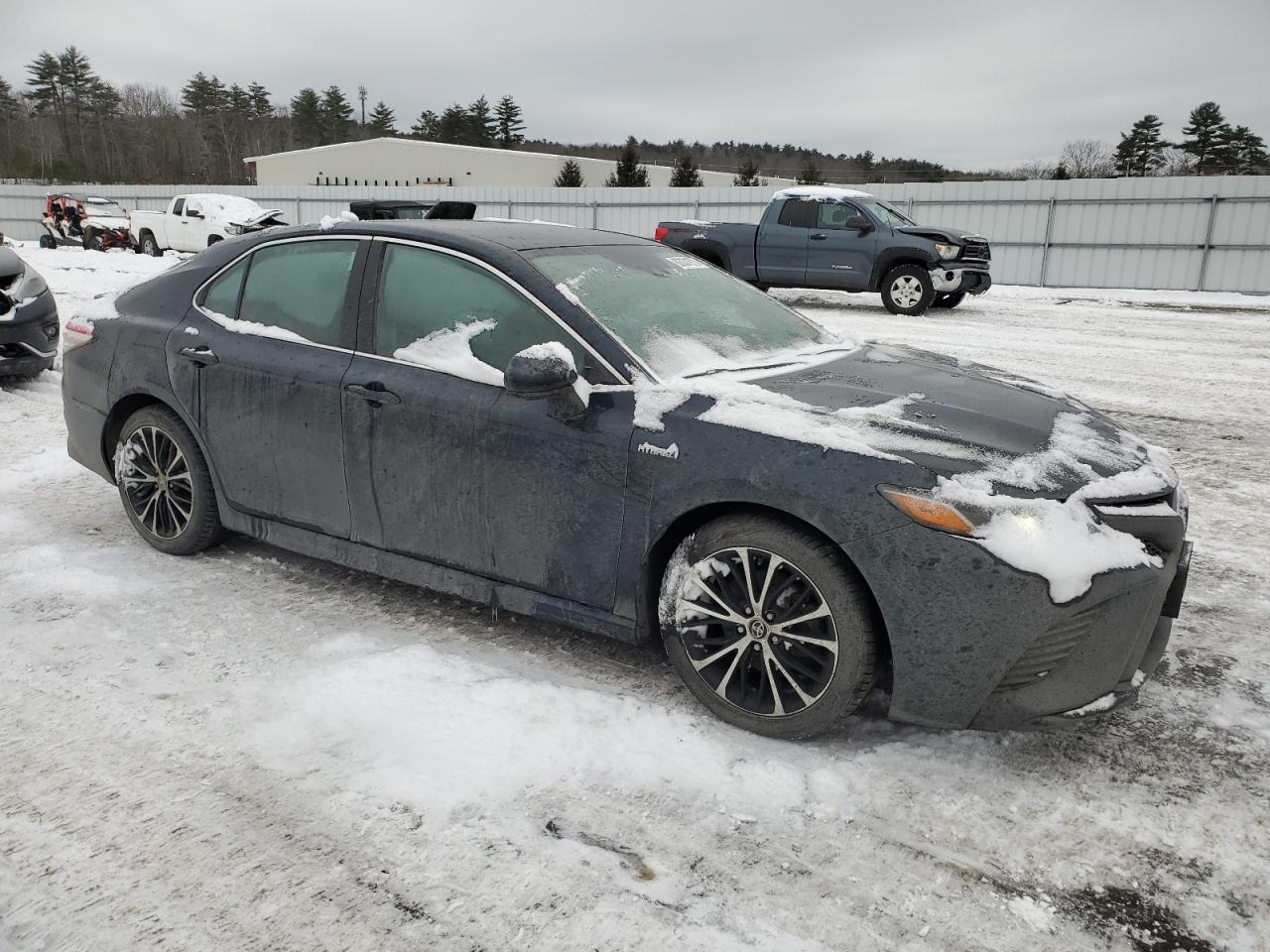 2020 TOYOTA CAMRY SE - Image 4