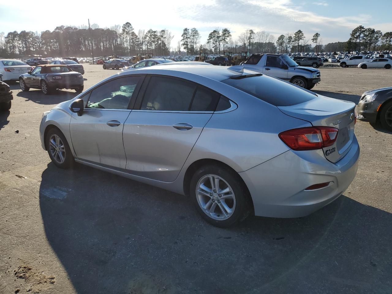 2017 CHEVROLET CRUZE LT - Фото 2