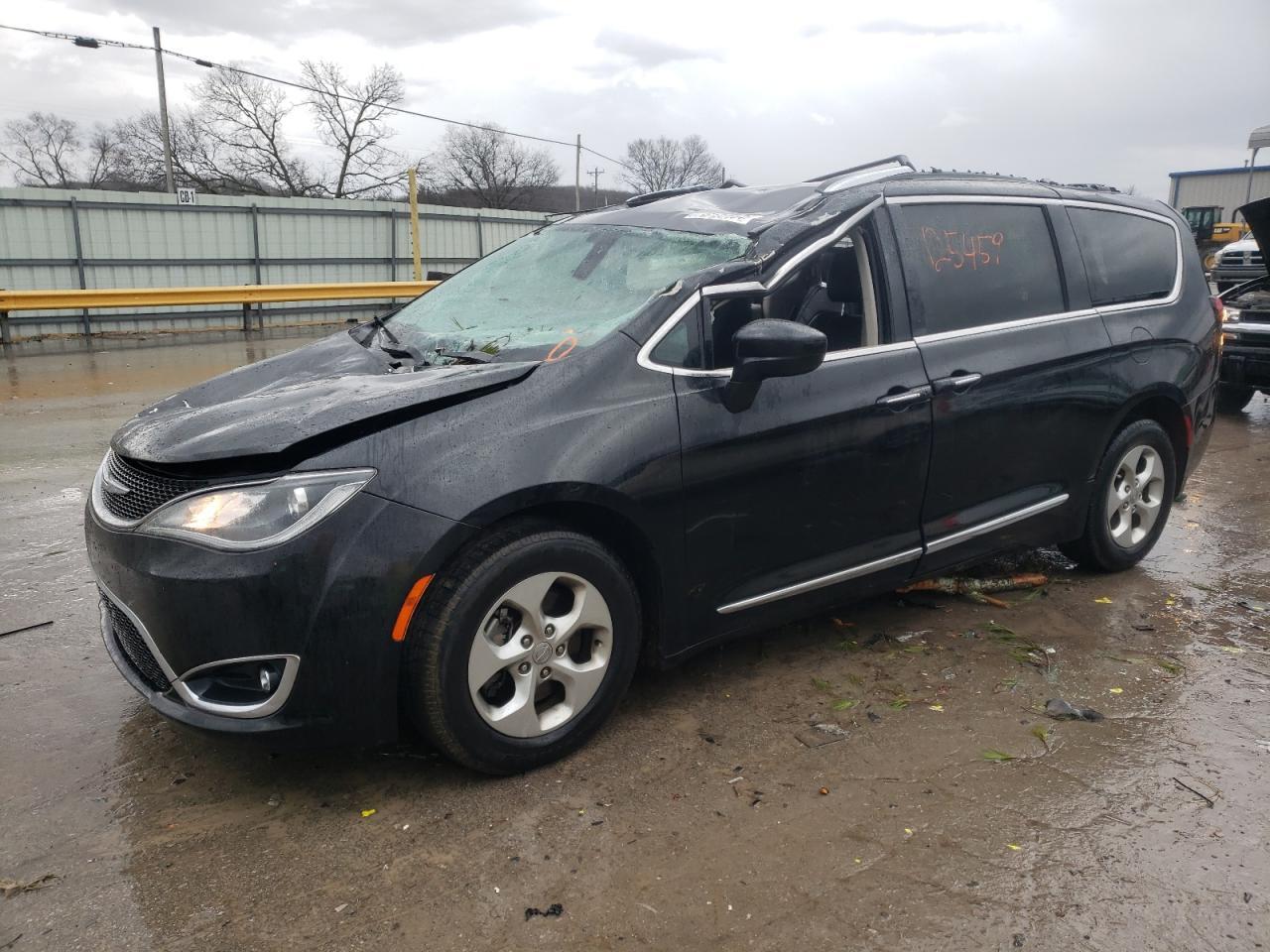2017 CHRYSLER PACIFICA T