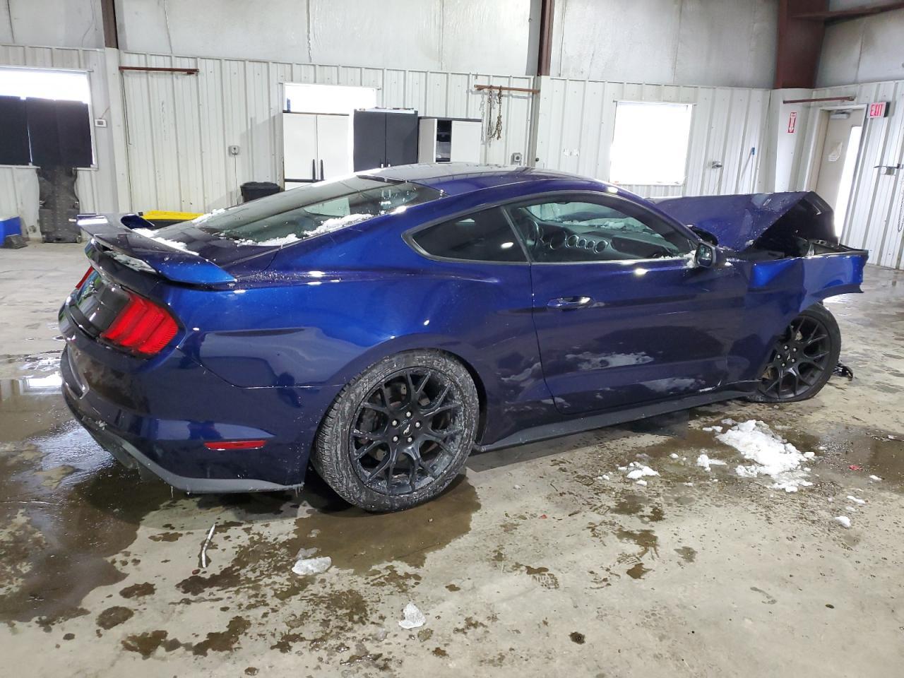 2018 FORD MUSTANG - Фото 3