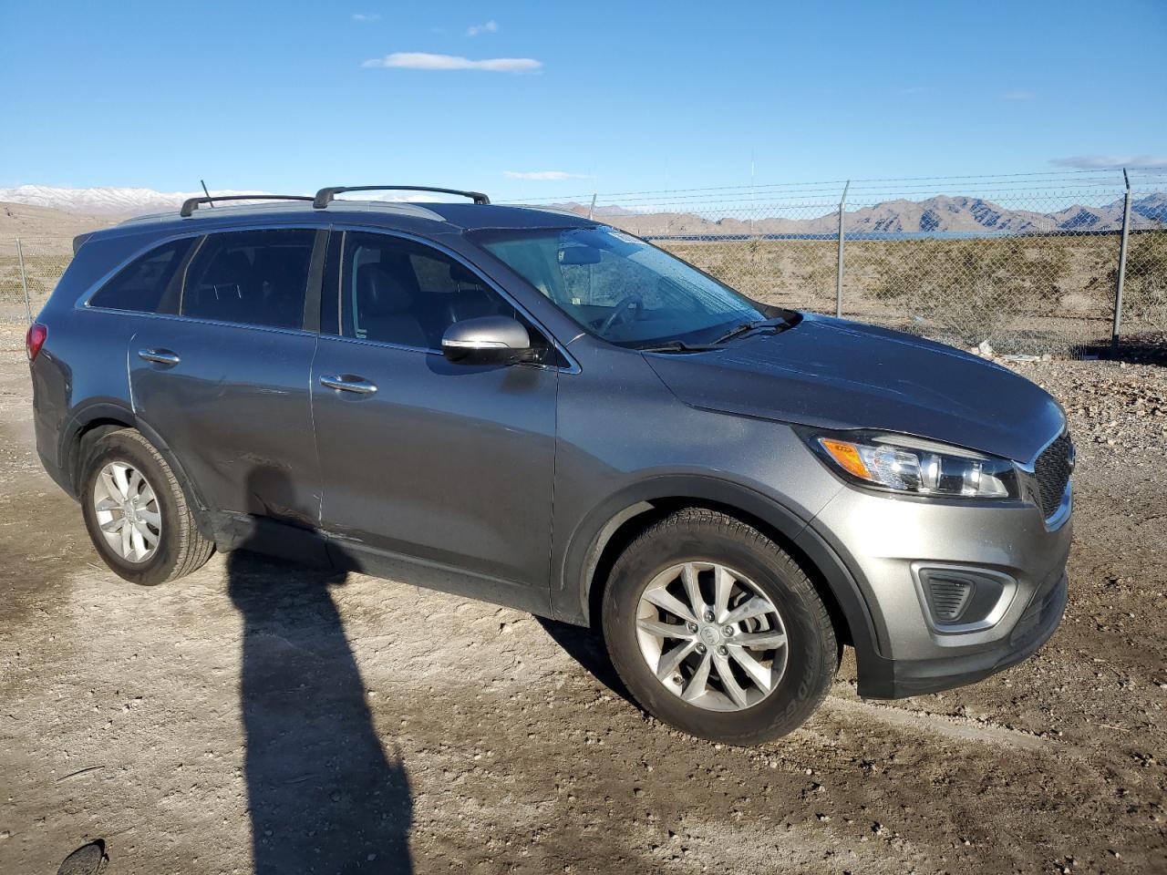 2016 KIA SORENTO LX - Фото 4