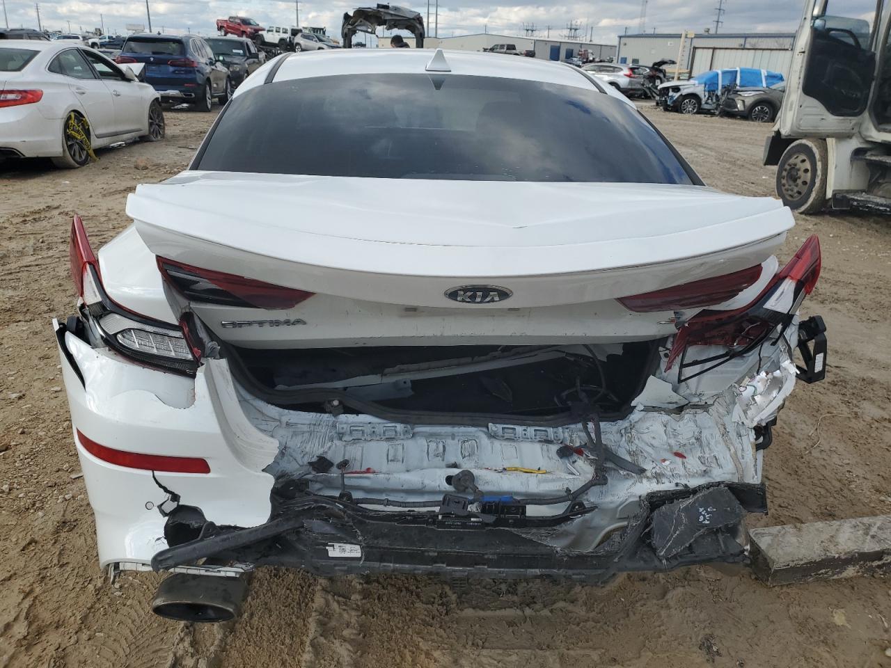 2020 KIA OPTIMA LX - Фото 6