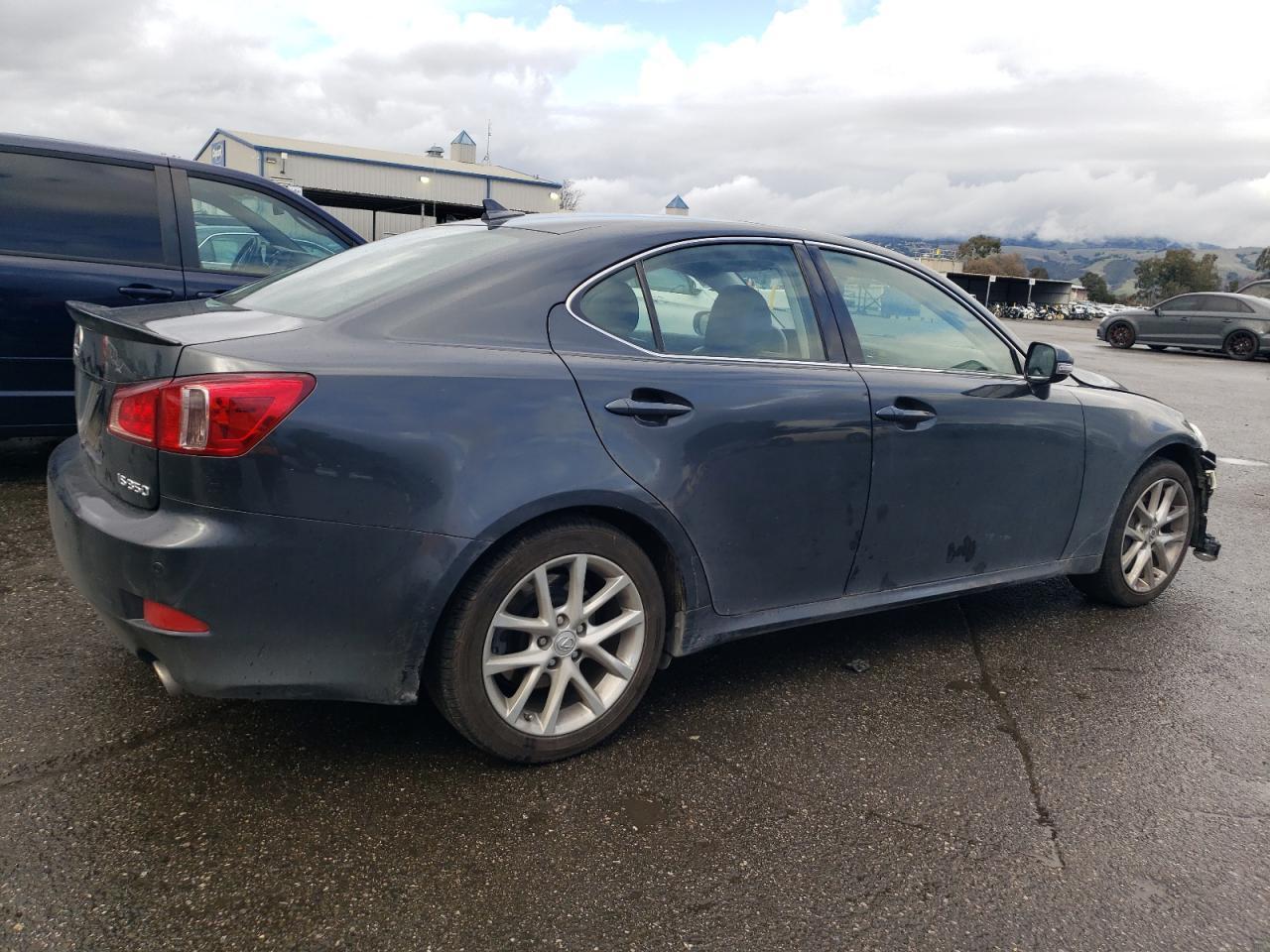 2011 LEXUS IS 350 - Image 3