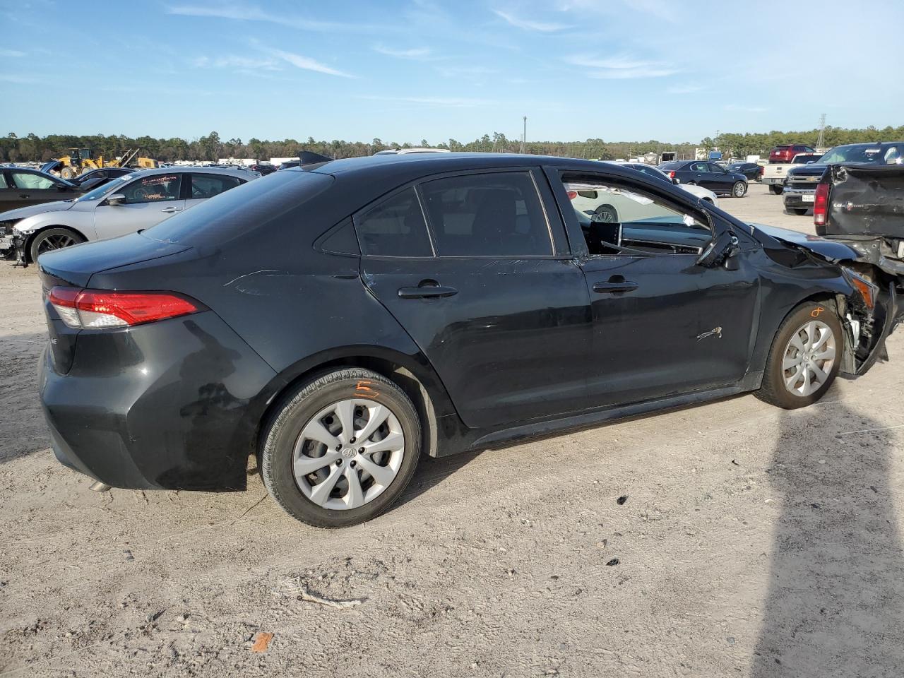 2021 TOYOTA COROLLA LE - Image 3