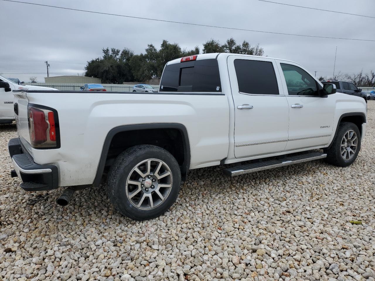 2017 GMC SIERRA K15 - Image 3