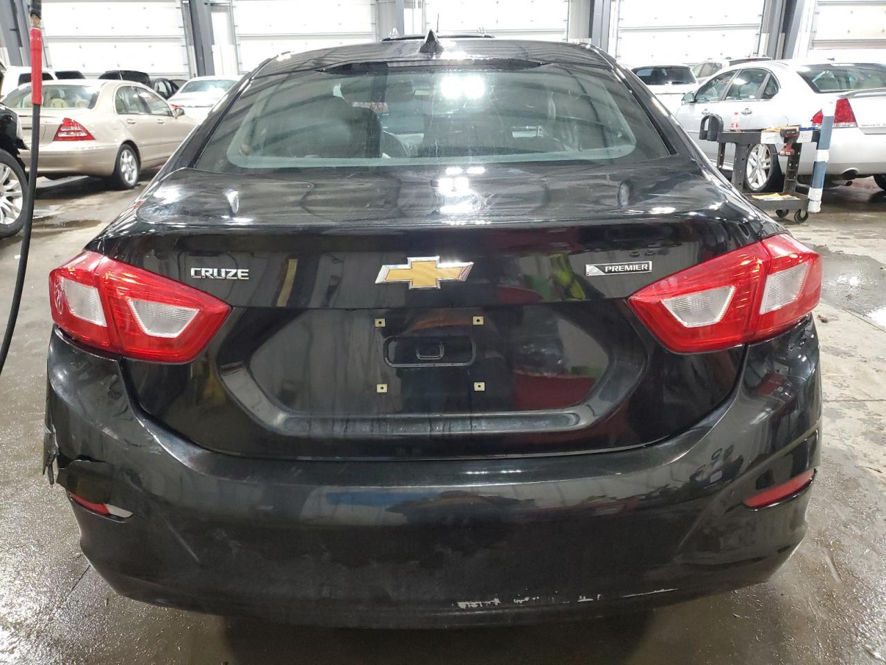 2016 CHEVROLET CRUZE PREM - Image 6