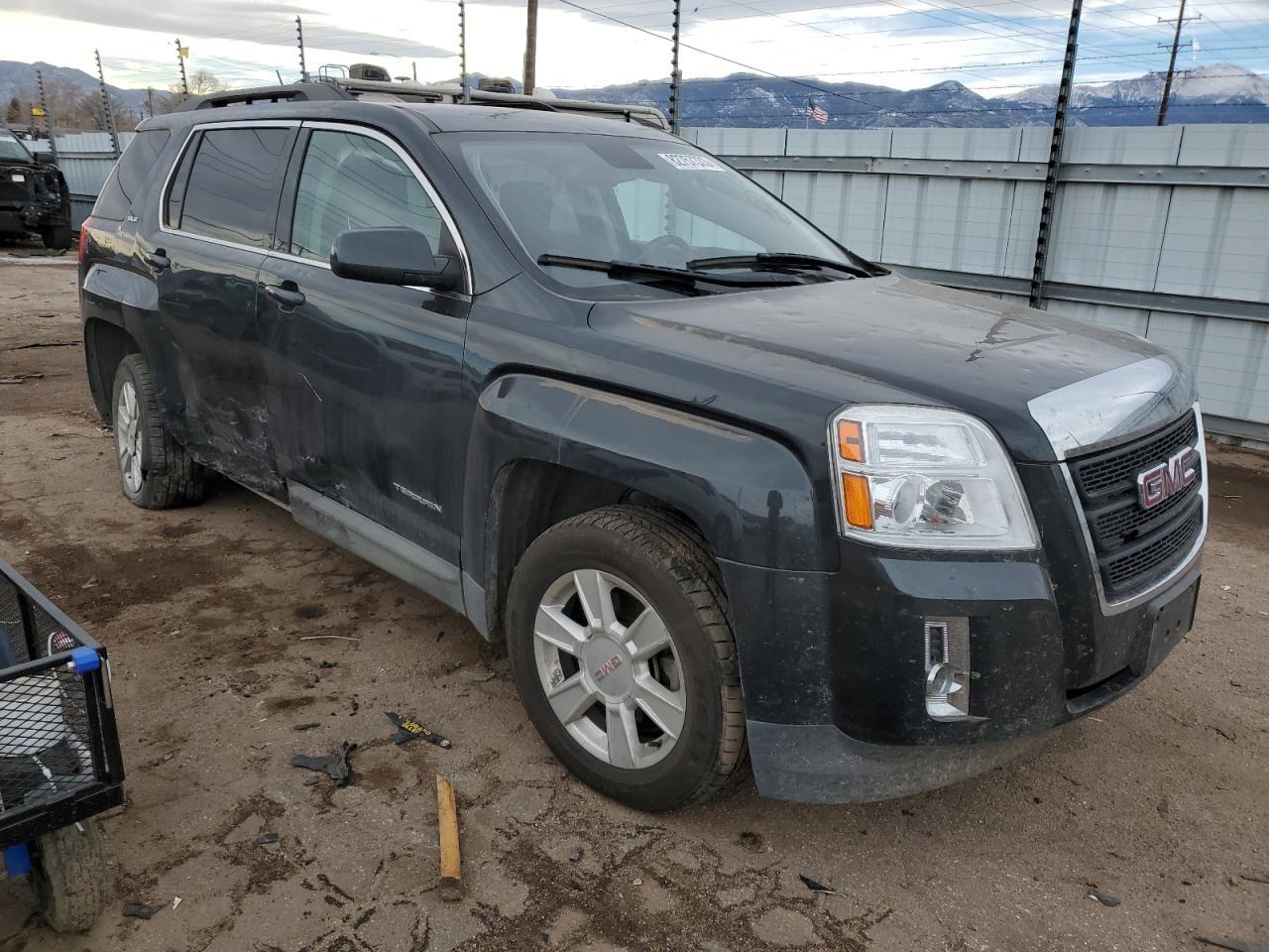 2013 GMC TERRAIN SL - Image 4