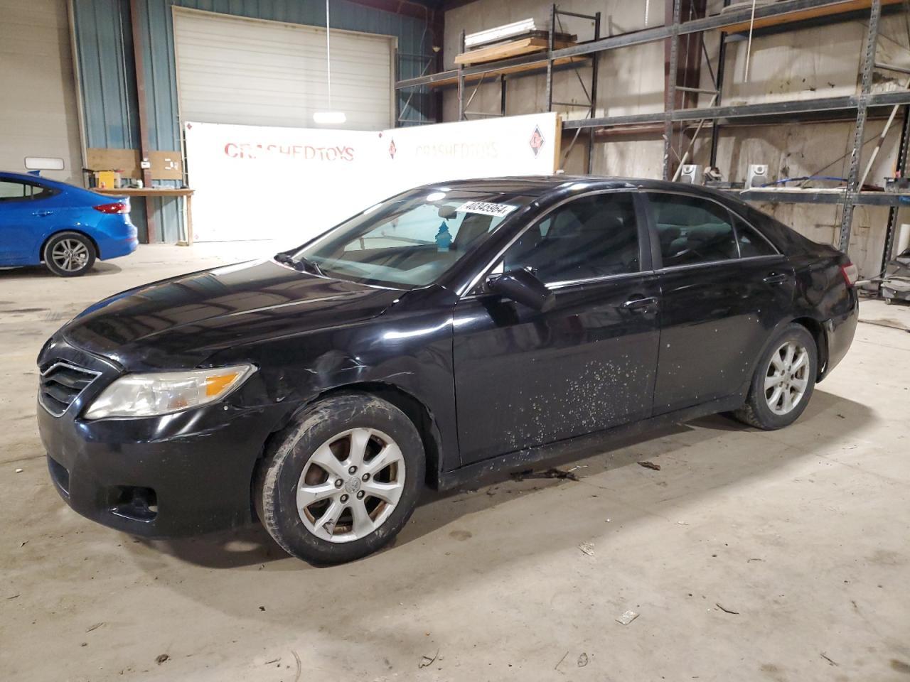 2011 TOYOTA CAMRY SE car image