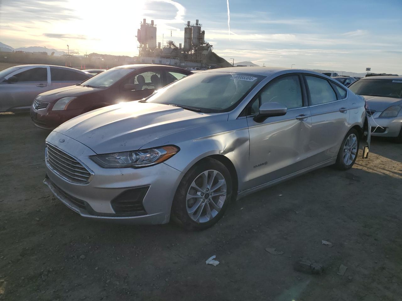 2019 FORD FUSION SE car image