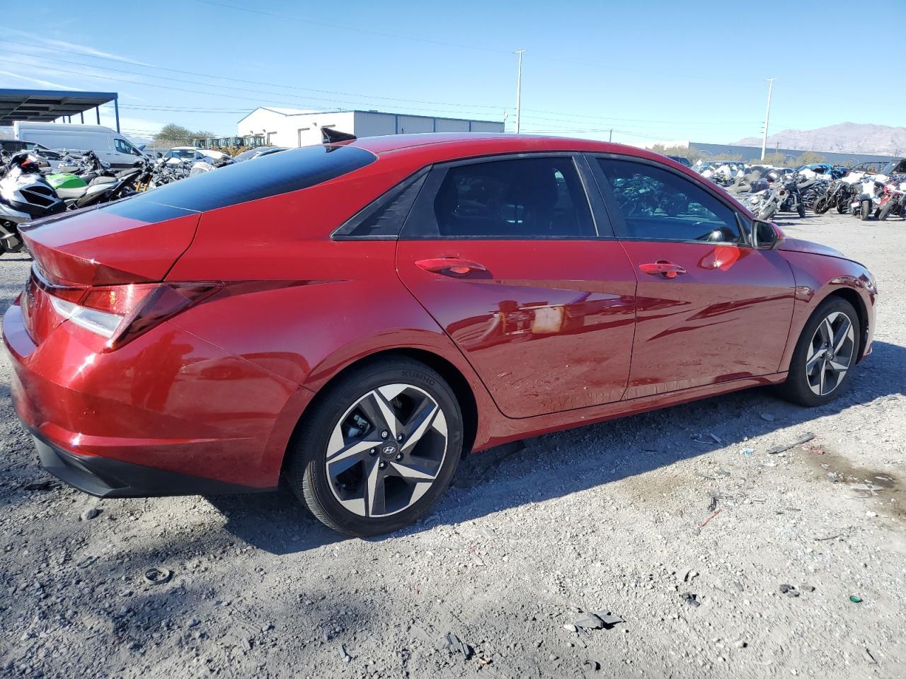 2023 HYUNDAI ELANTRA SE - Image 3