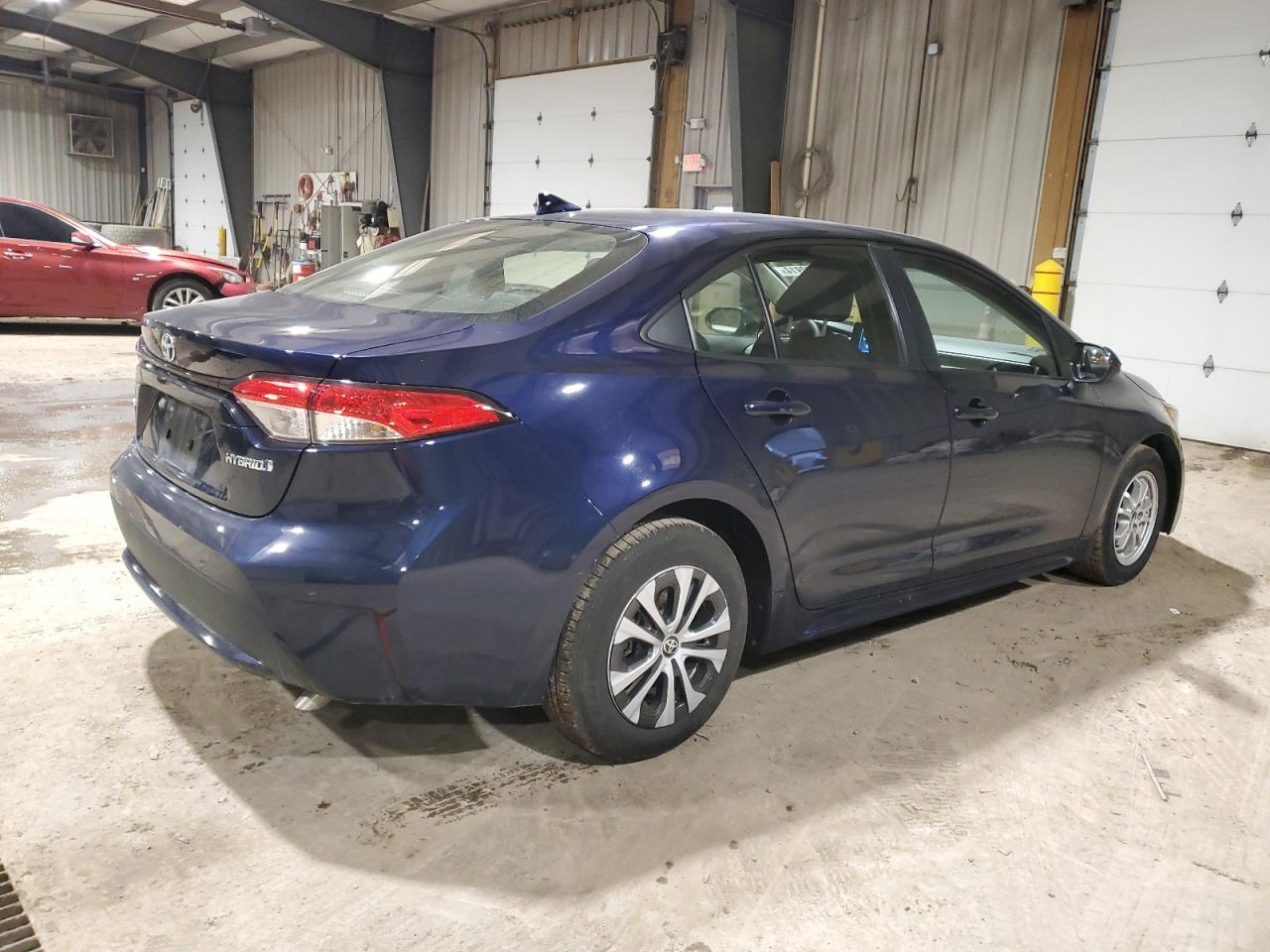 2022 TOYOTA COROLLA LE - Image 3