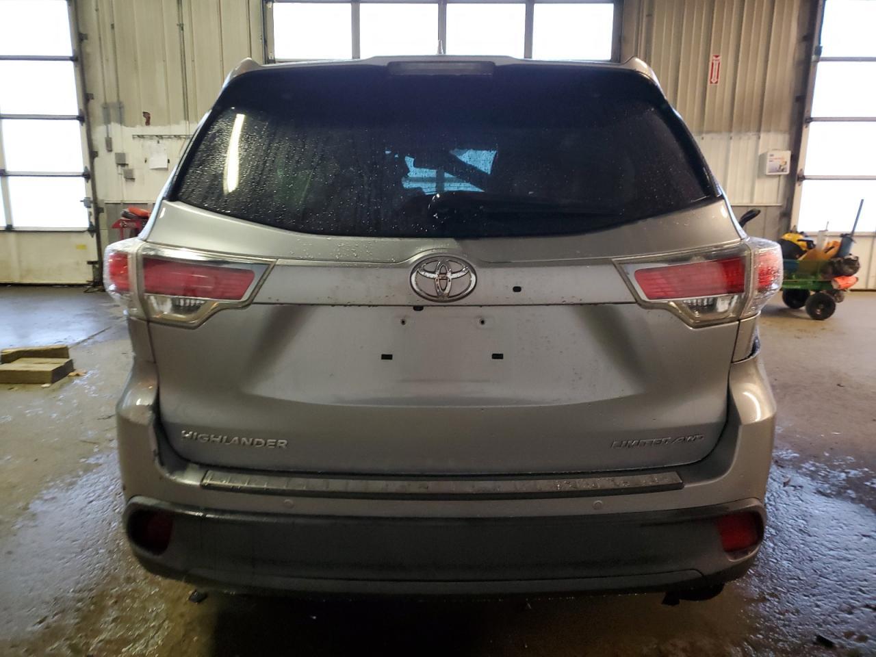 2015 TOYOTA HIGHLANDER - Фото 6