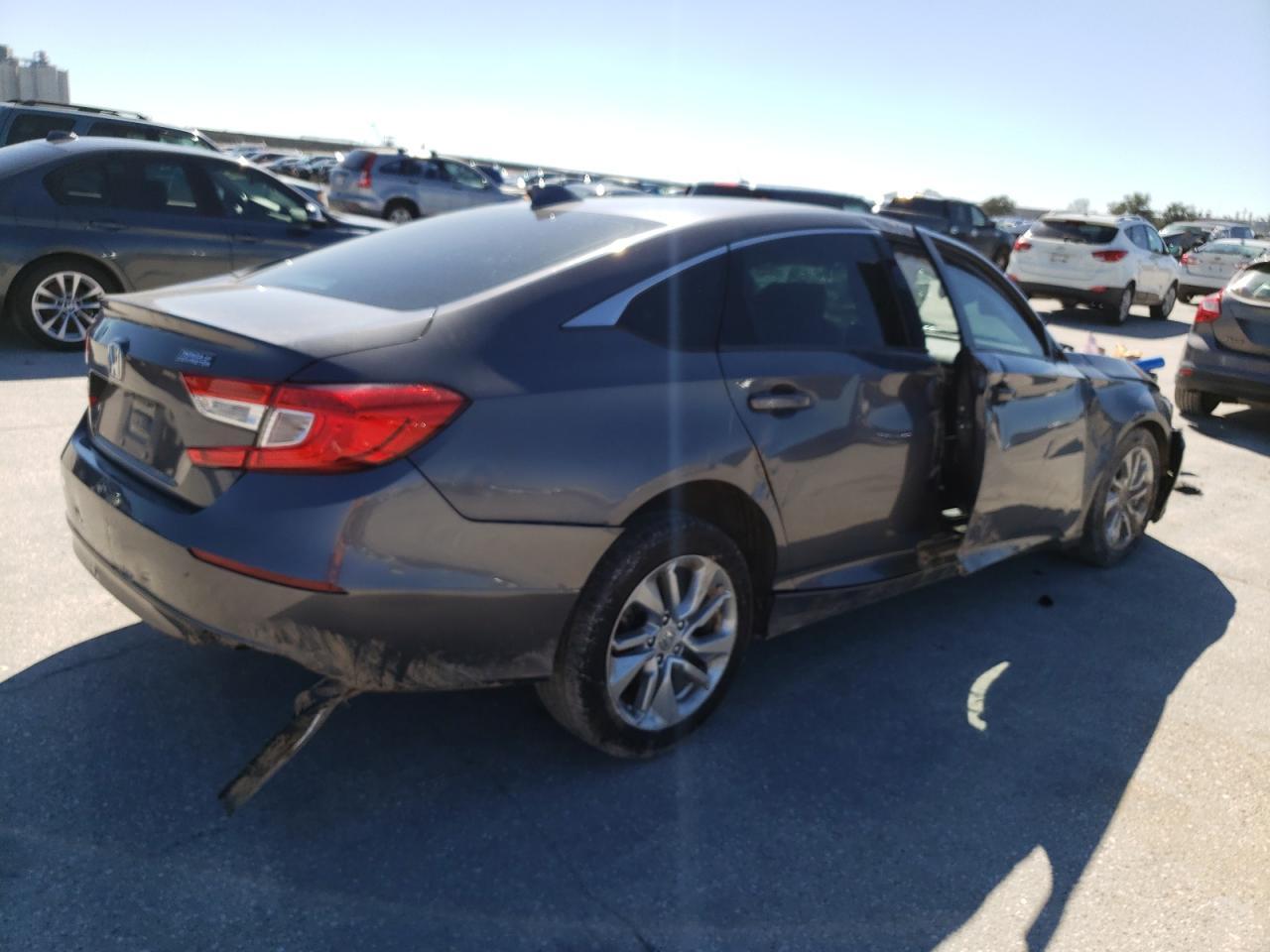 2018 HONDA ACCORD LX - Фото 3