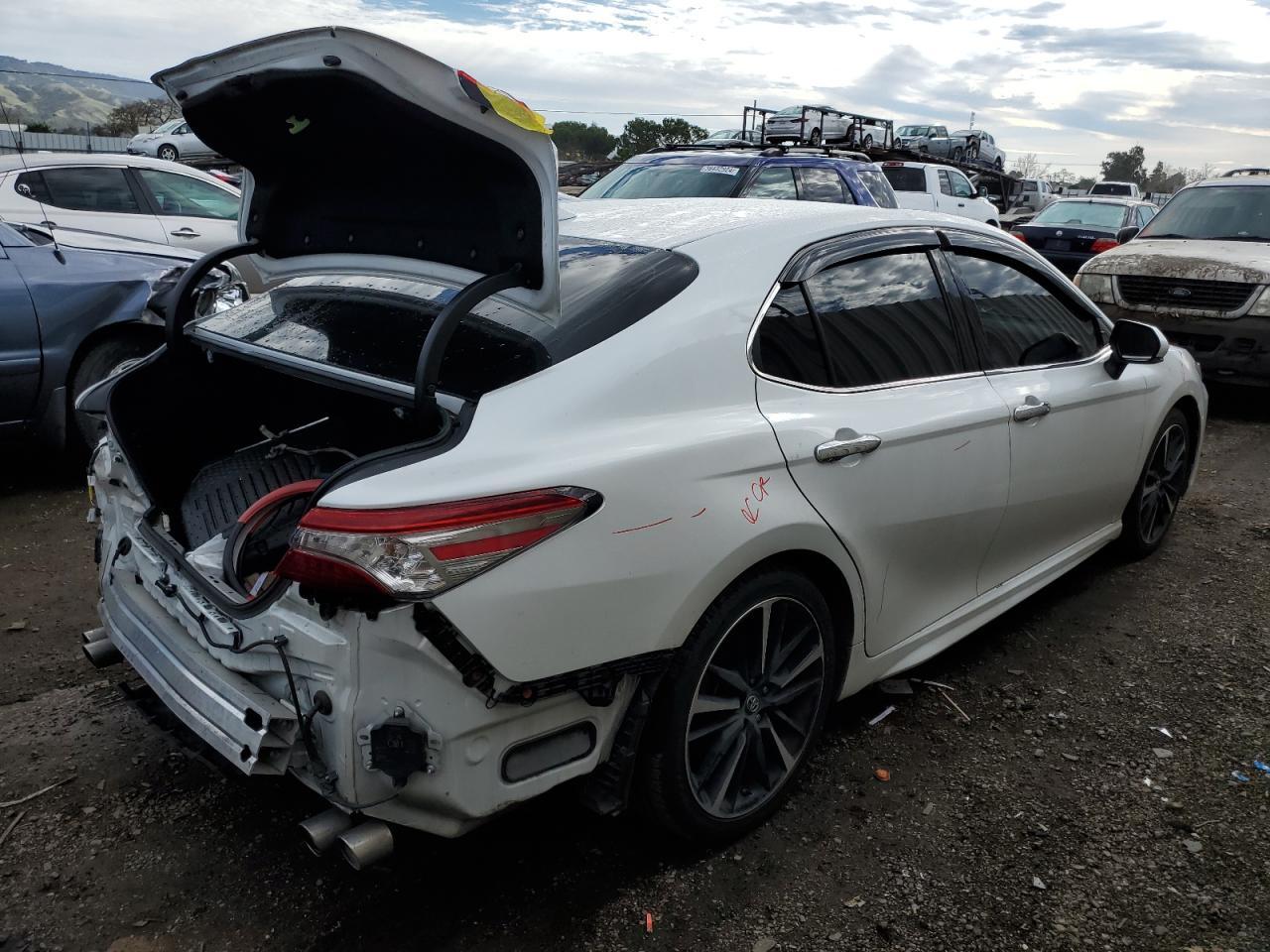 2019 TOYOTA CAMRY XSE - Image 3
