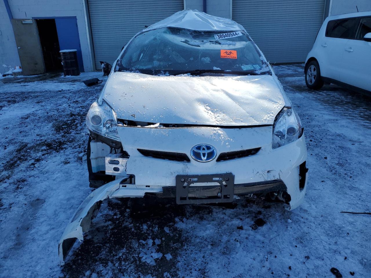 2015 TOYOTA PRIUS - Фото 5
