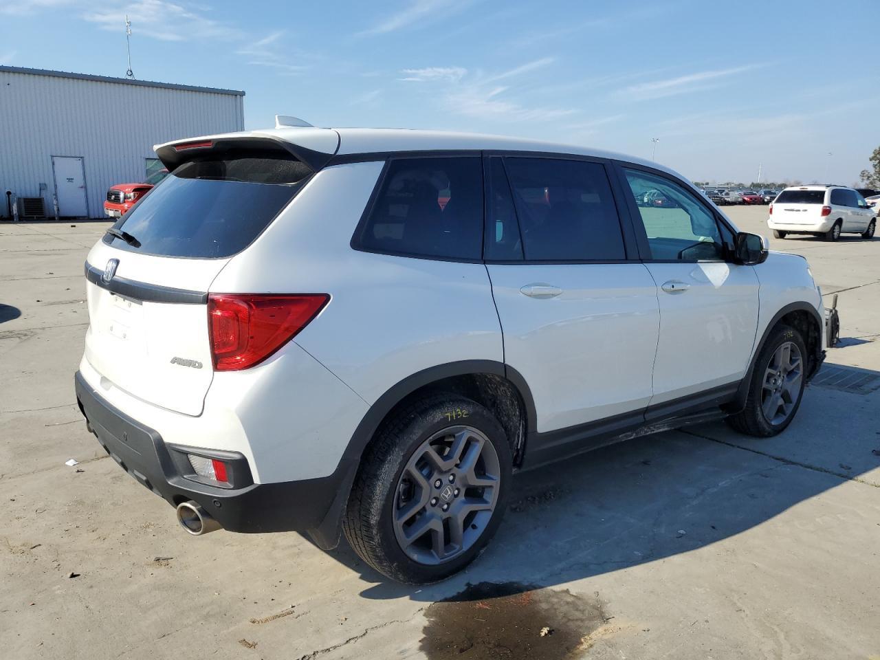 2023 HONDA PASSPORT E - Image 3