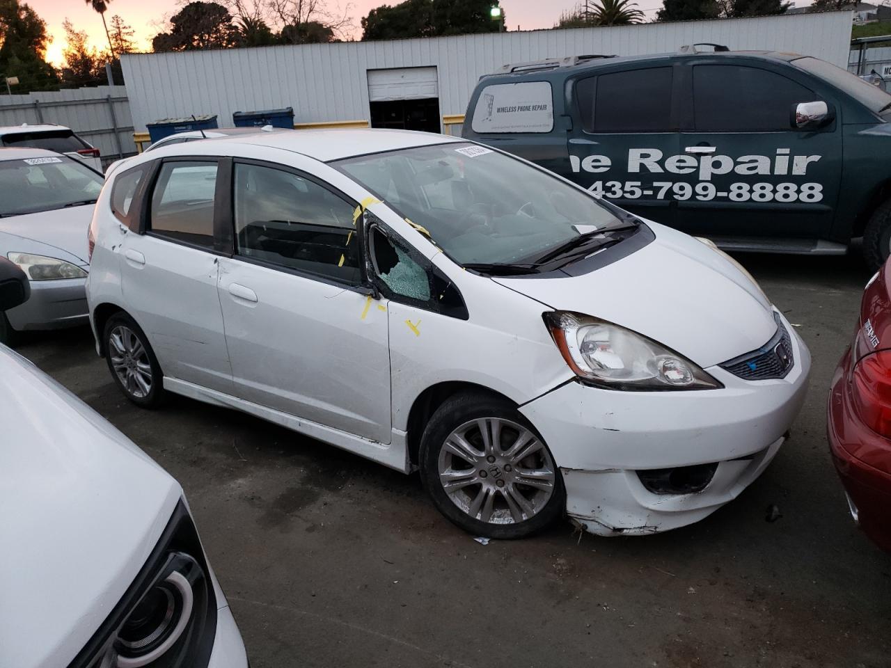 2011 HONDA FIT SPORT - Image 4