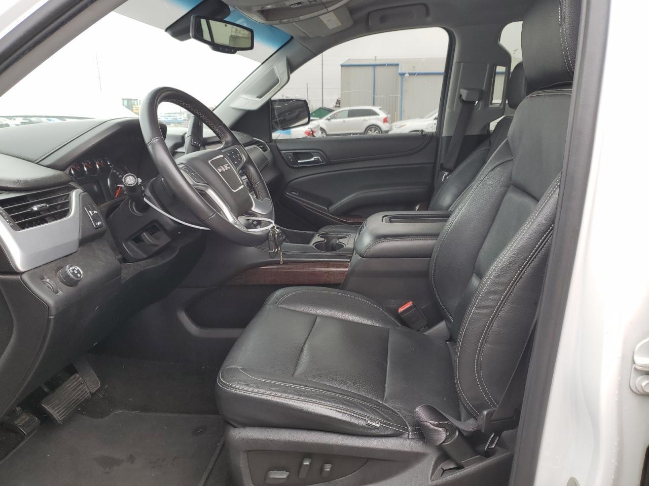 2016 GMC YUKON SLE - Фото 7