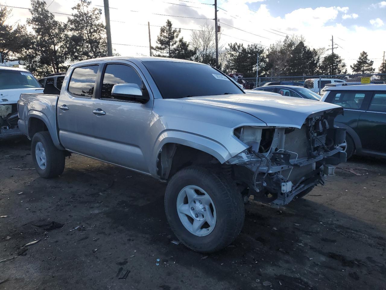 2017 TOYOTA TACOMA DOU - Фото 4