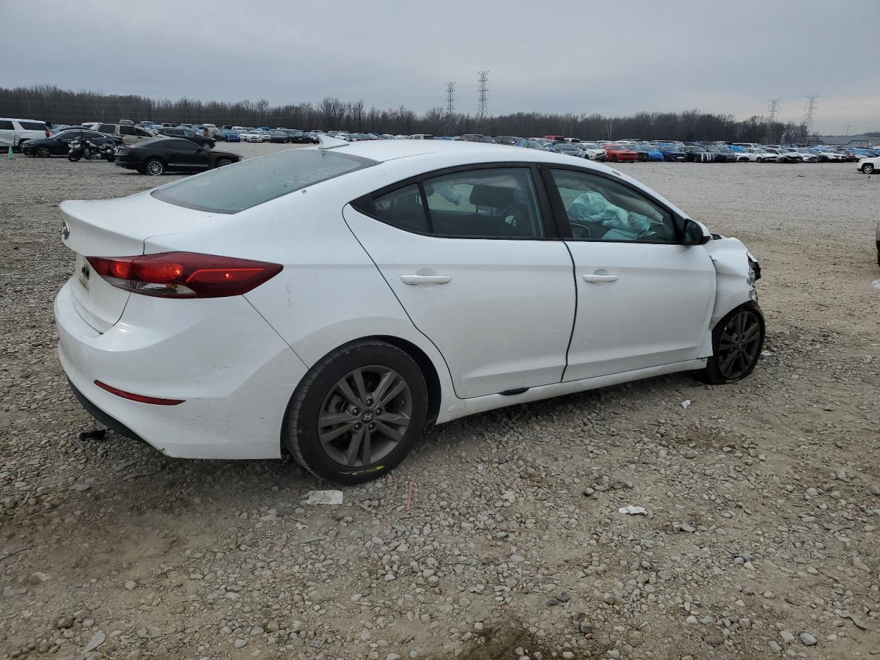 2018 HYUNDAI ELANTRA SE - Image 3
