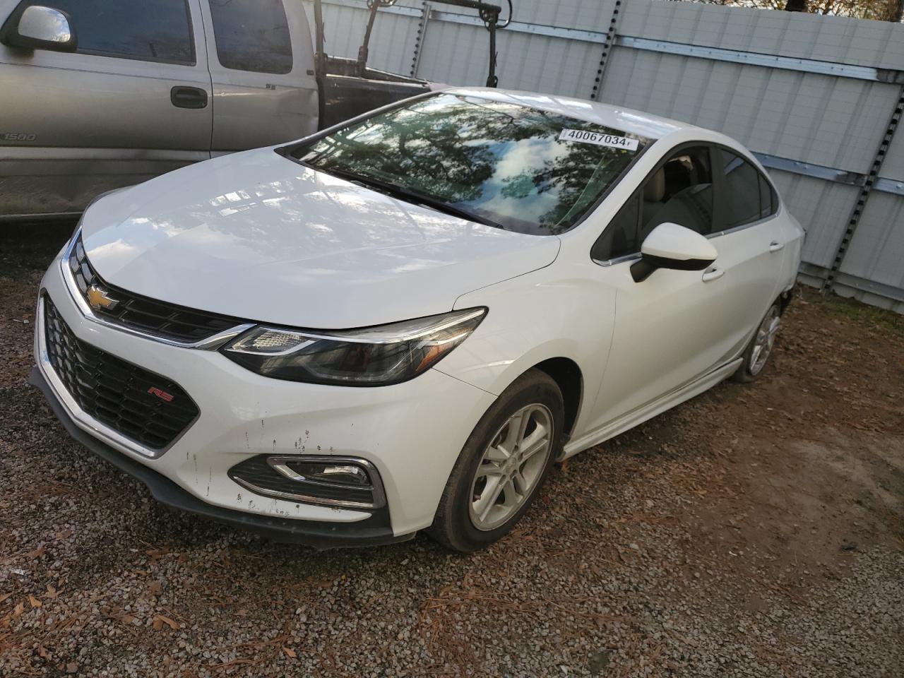 2017 CHEVROLET CRUZE LT