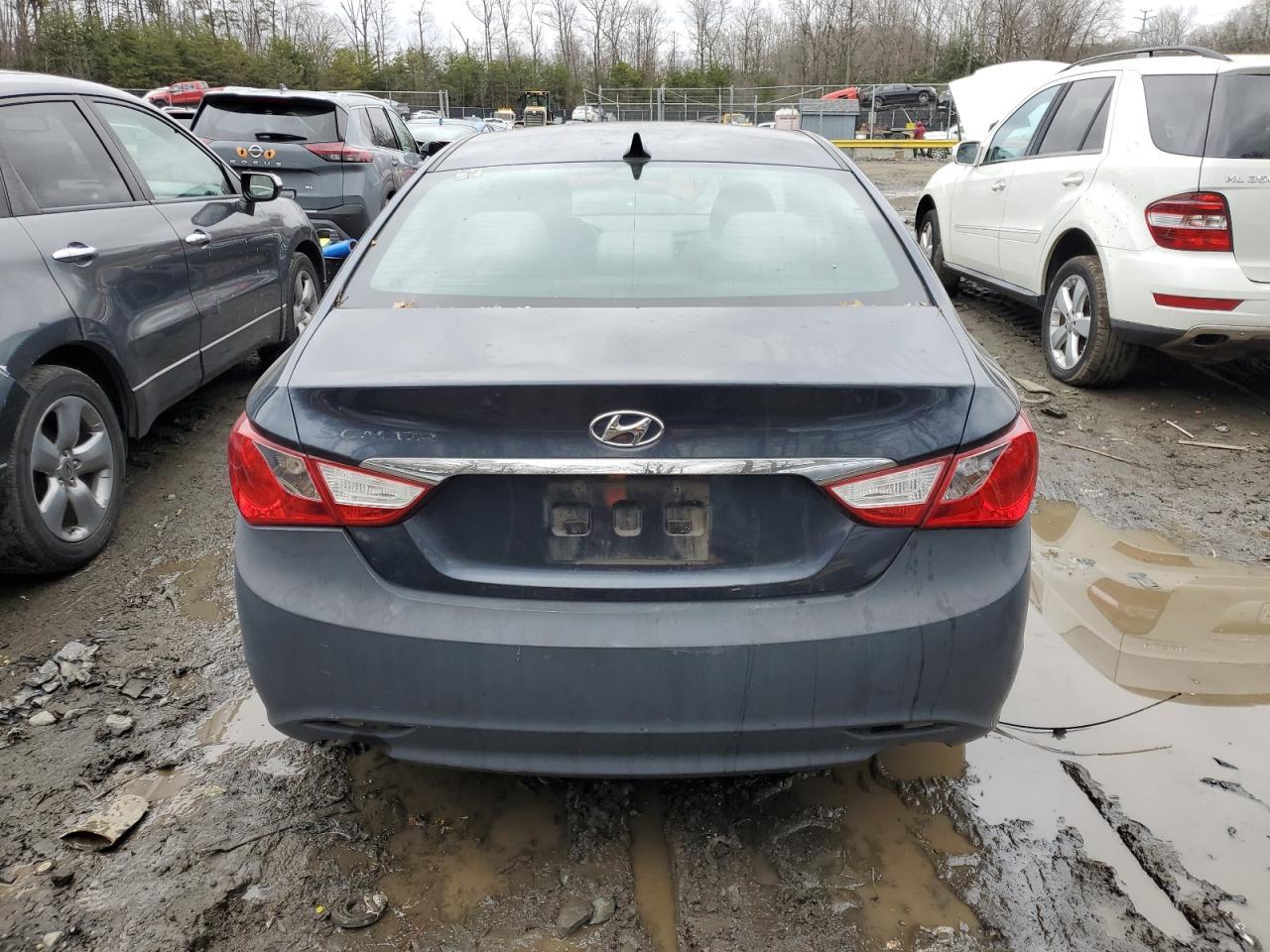 2011 HYUNDAI SONATA GLS - Image 6