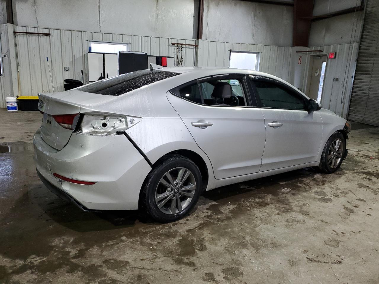 2017 HYUNDAI ELANTRA SE - Image 3