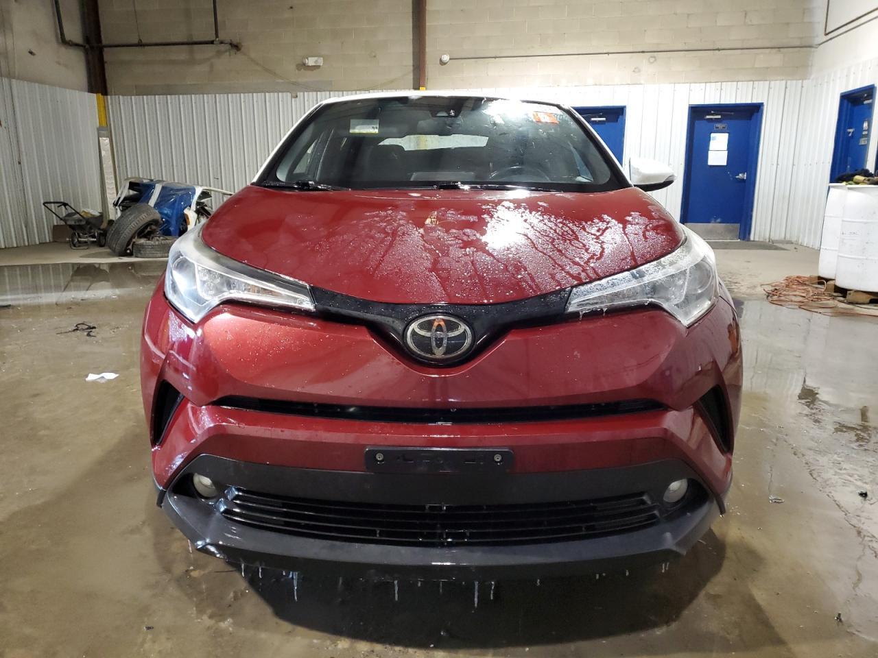2018 TOYOTA C-HR XLE - Фото 5