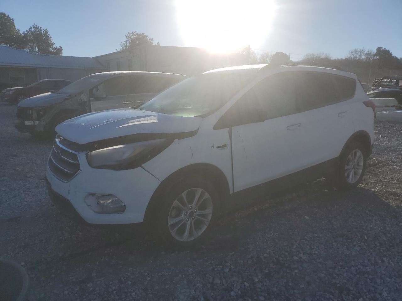 2019 FORD ESCAPE SE car image