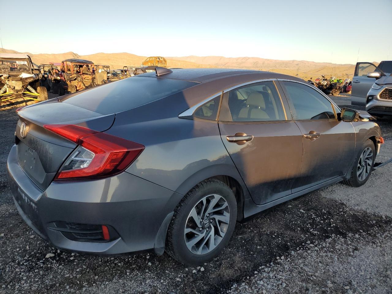 2018 HONDA CIVIC EX - Image 3