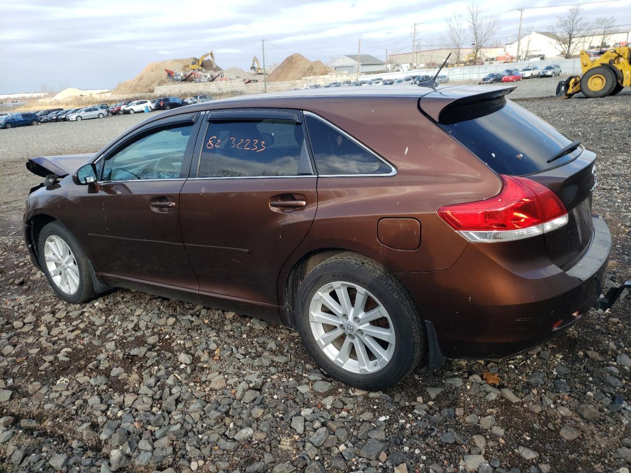 2011 TOYOTA VENZA - Фото 2