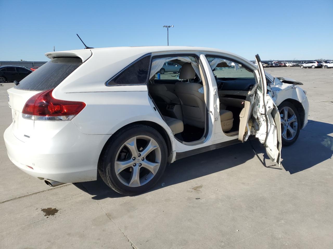 2014 TOYOTA VENZA LE - Фото 3