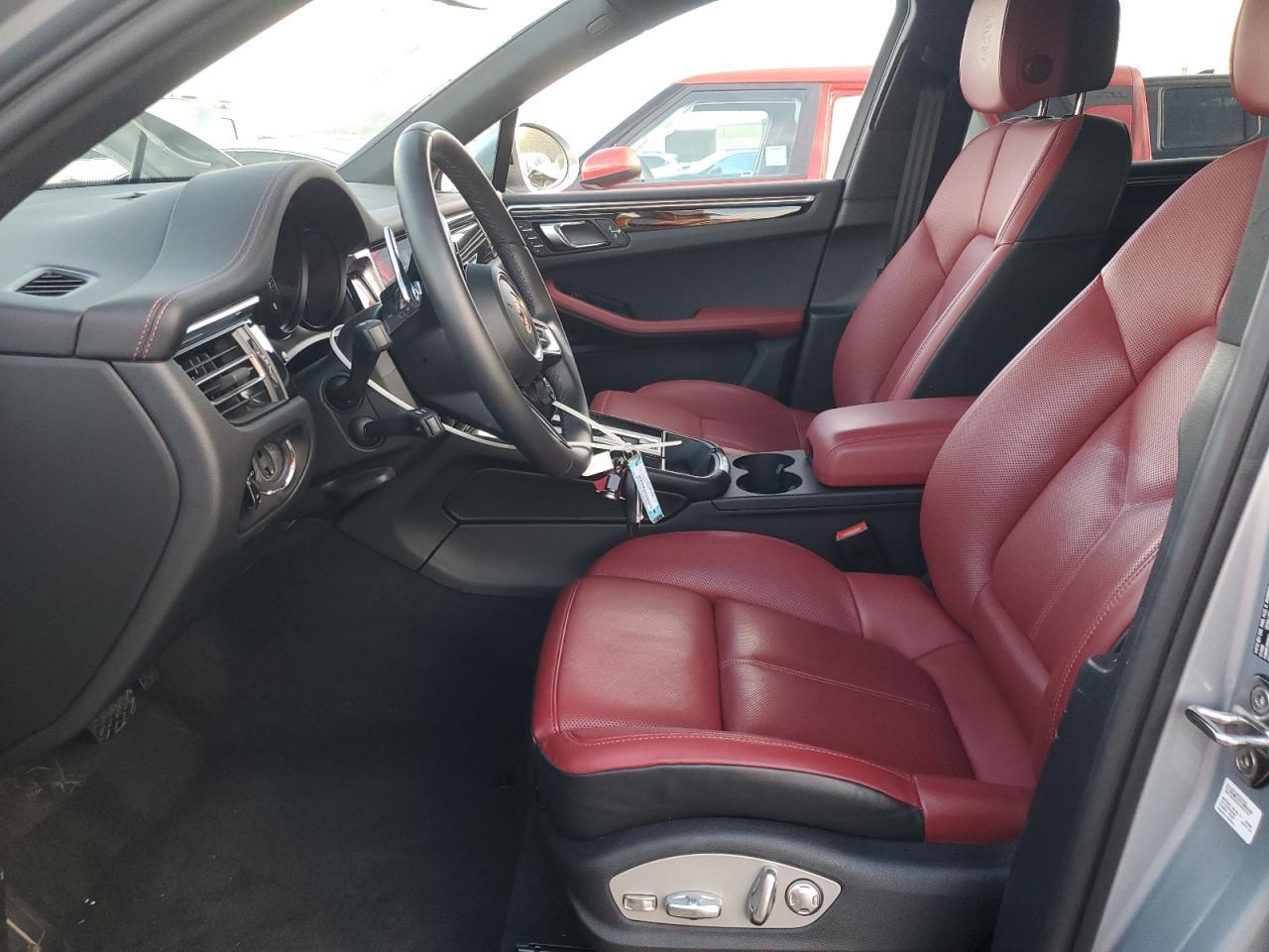 2023 PORSCHE MACAN BASE - Image 7