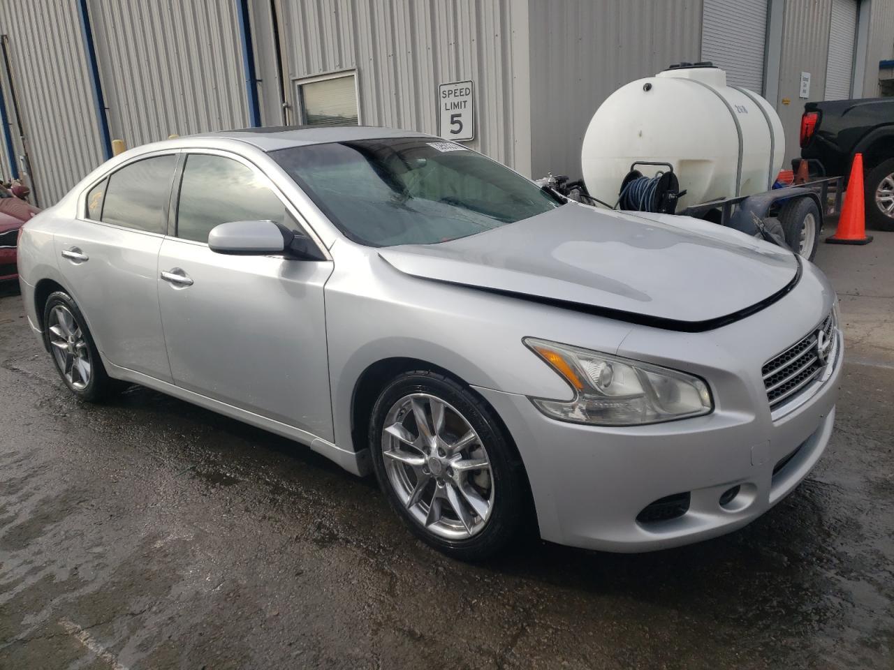 2011 NISSAN MAXIMA S - Фото 4