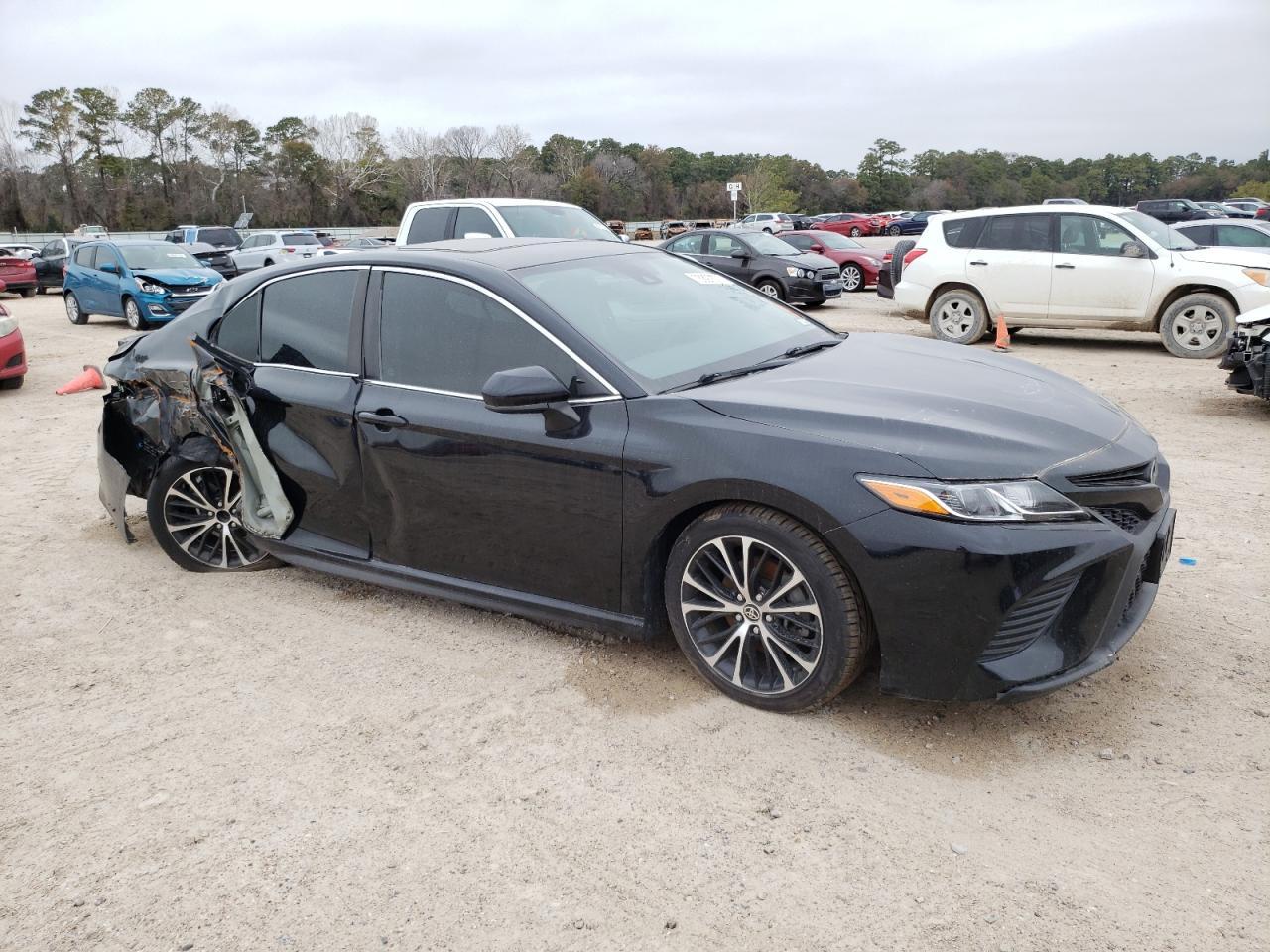 2020 TOYOTA CAMRY SE - Image 4