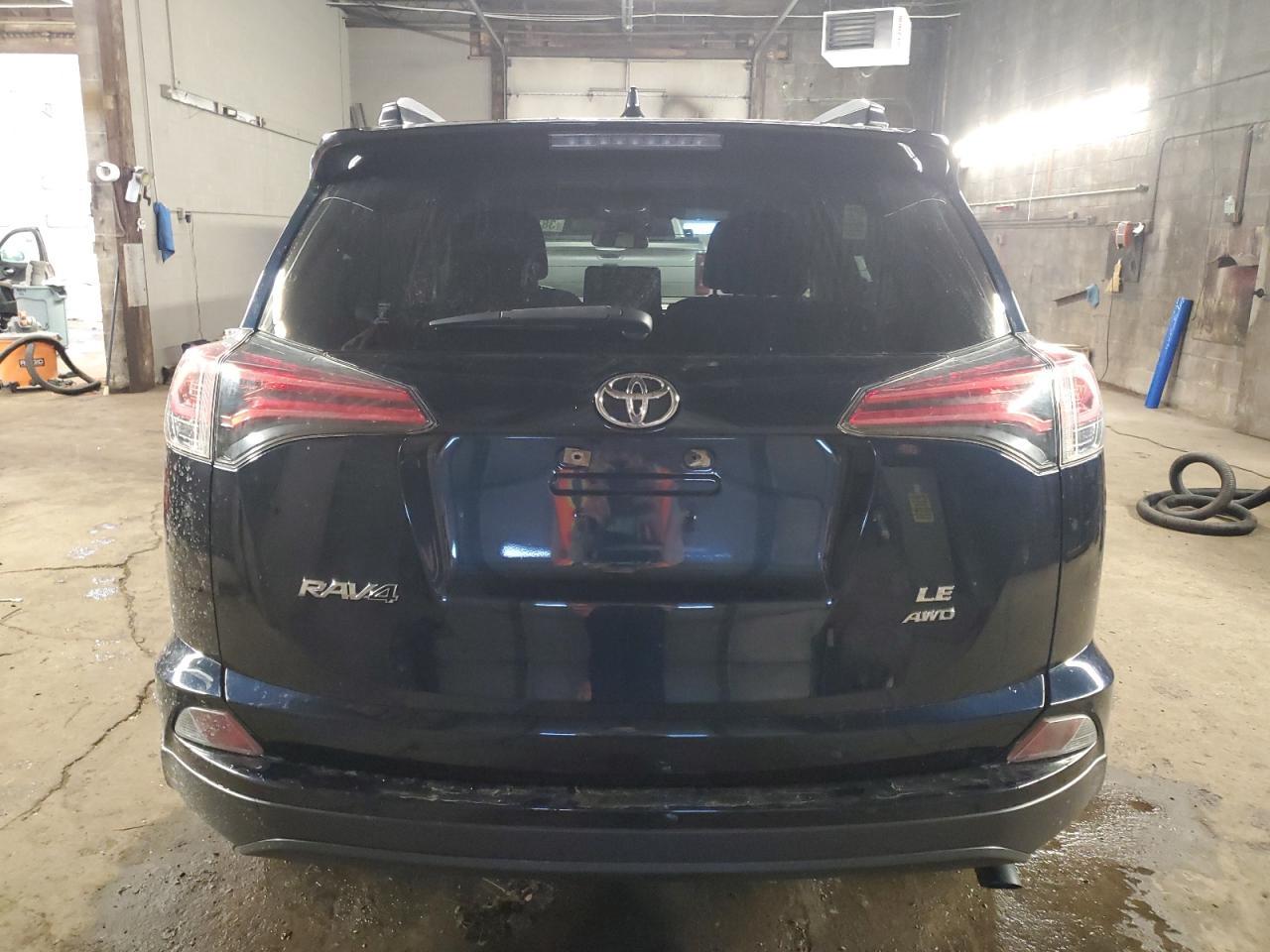 2018 TOYOTA RAV4 LE - Image 6