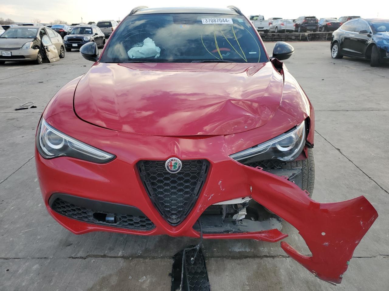 2019 ALFA ROMEO STELVIO TI - Image 5