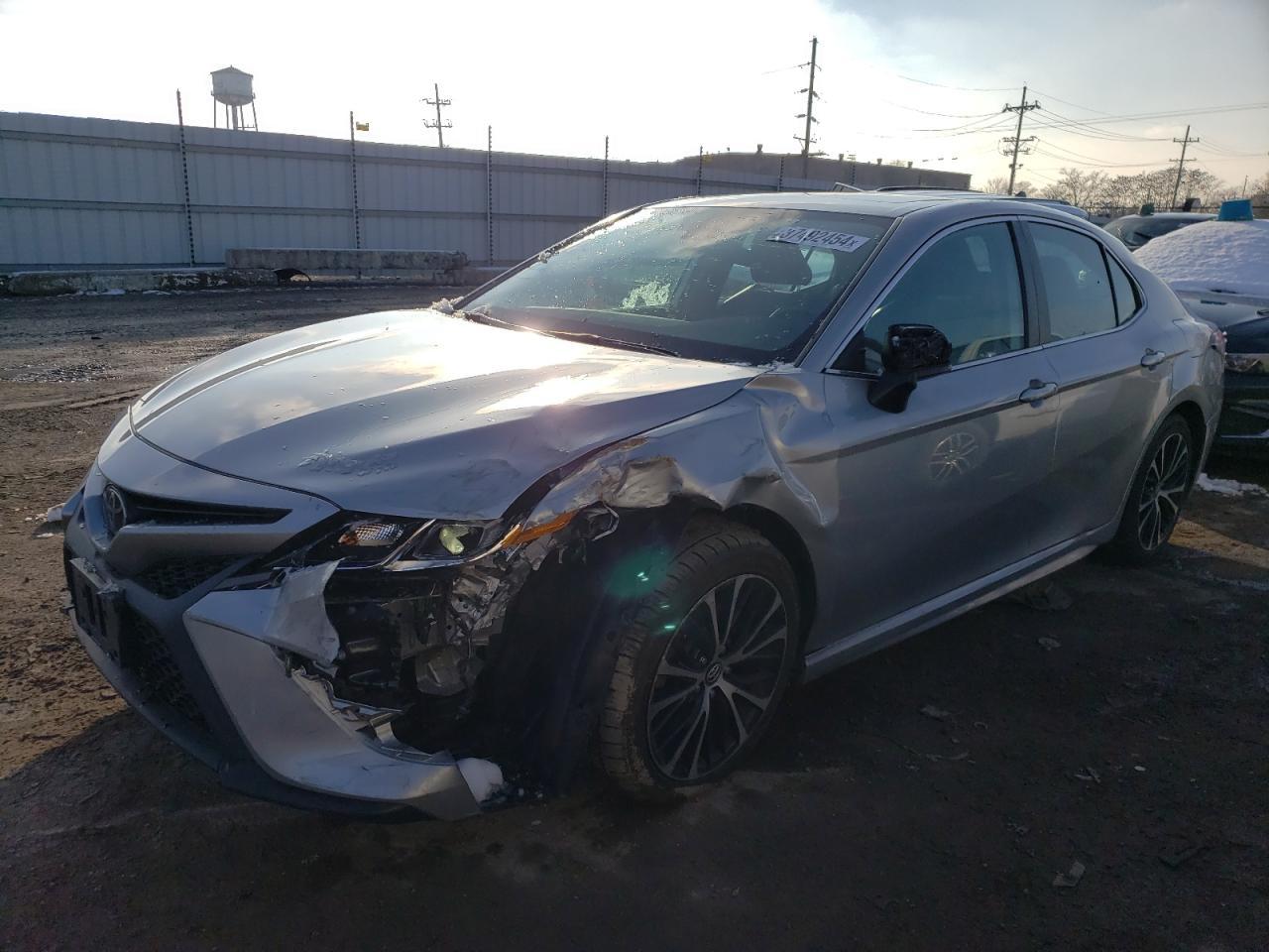 2020 TOYOTA CAMRY SE