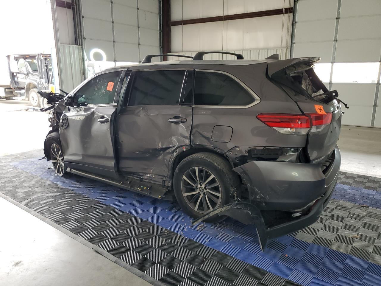2018 TOYOTA HIGHLANDER - Фото 2