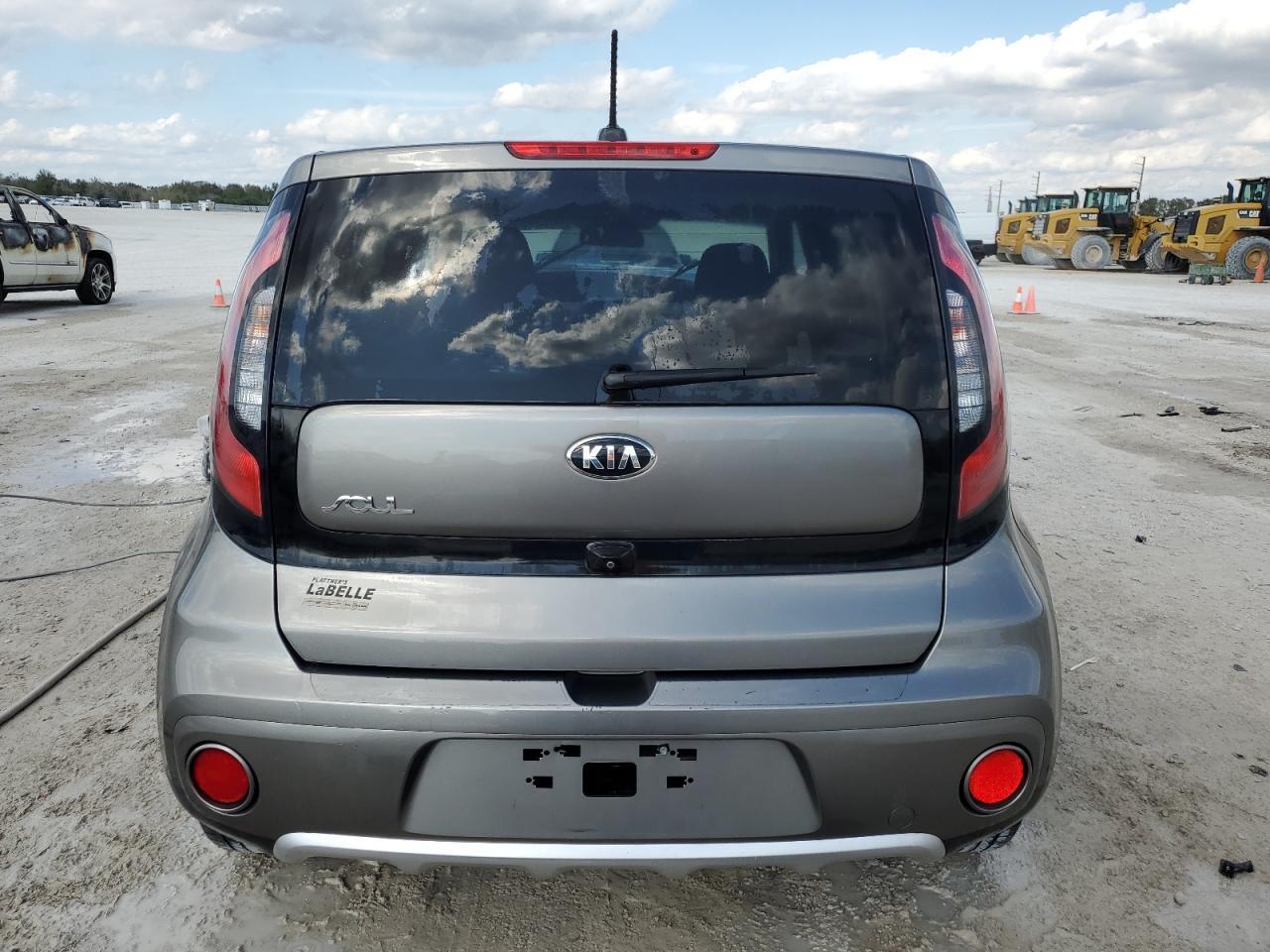 2017 KIA SOUL + - Фото 6