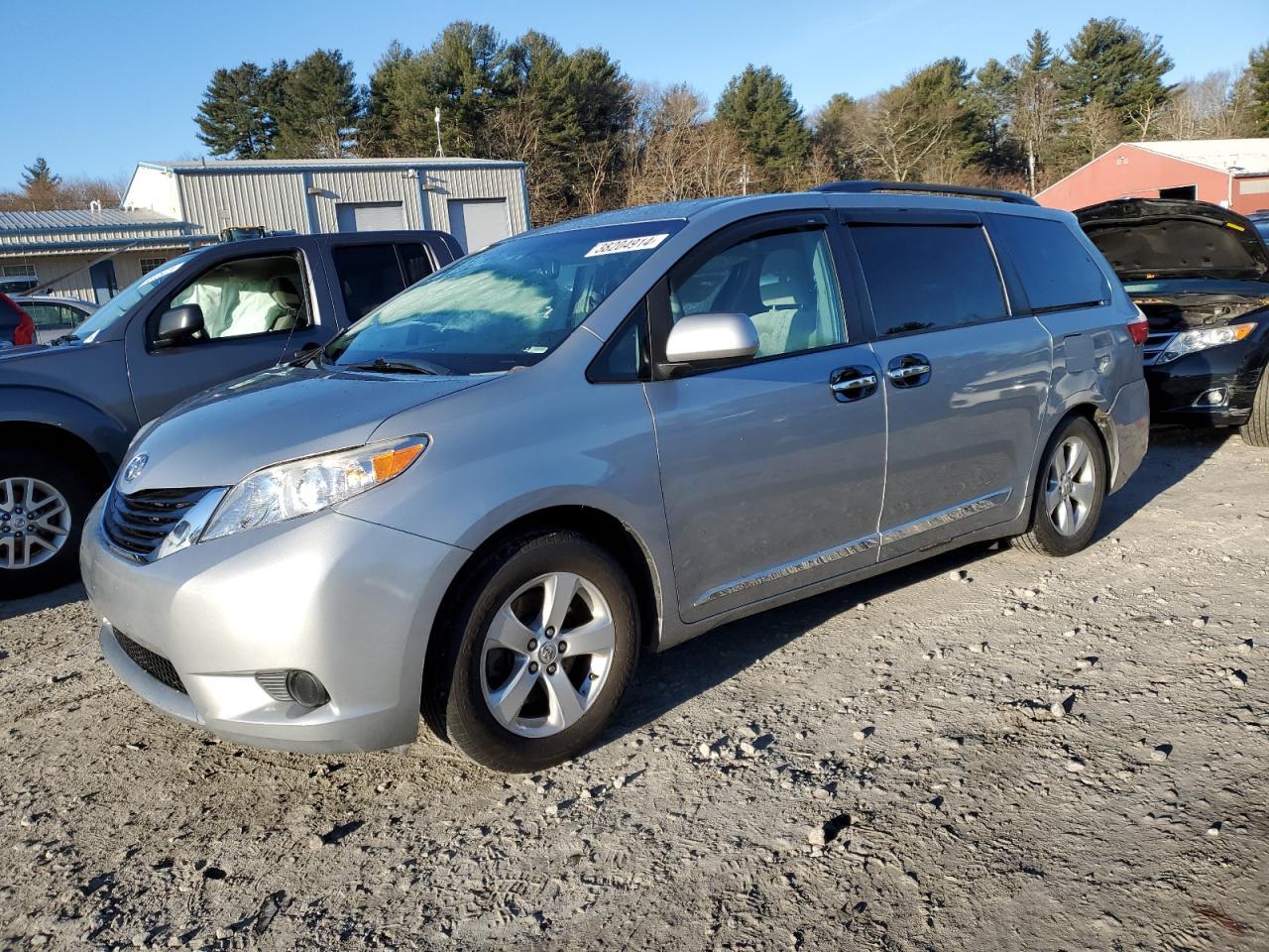 2015 TOYOTA SIENNA LE